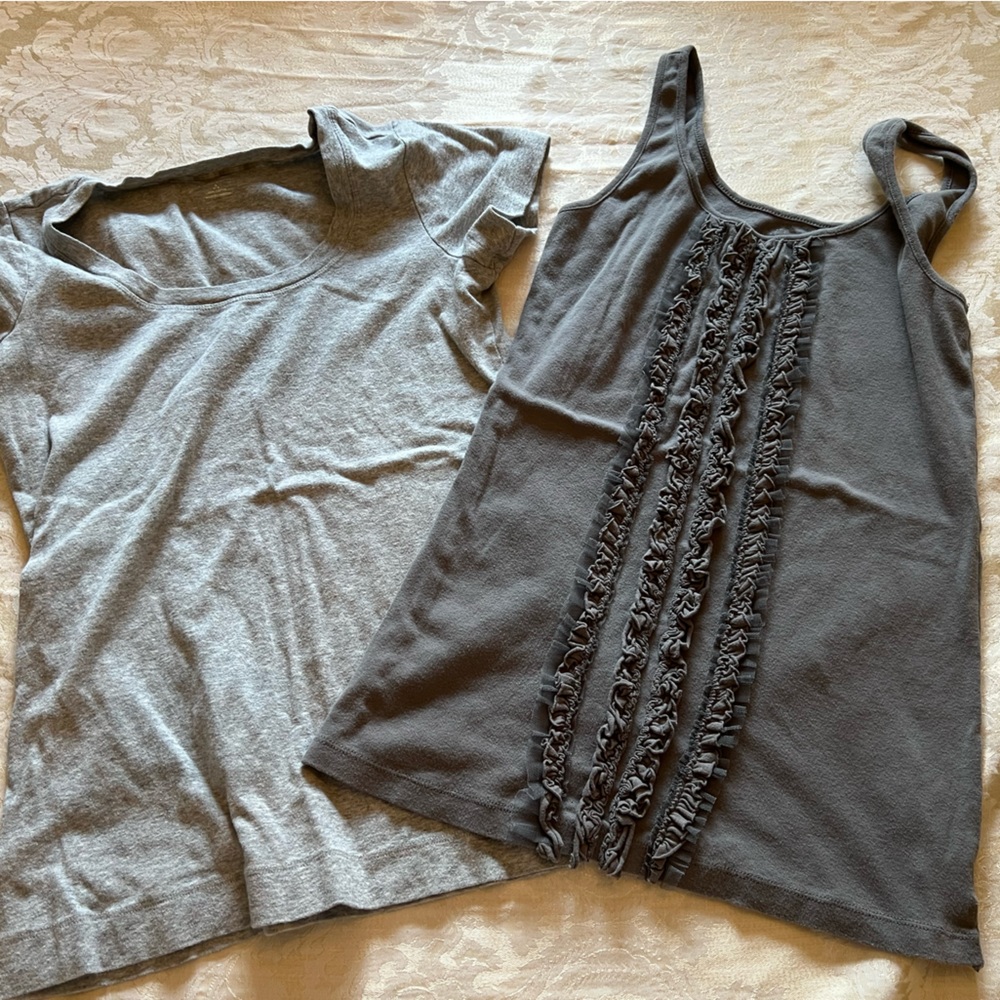Lands End Cotton Tee and Old Navy Tank Ruffled Women’s Gray 2 in set